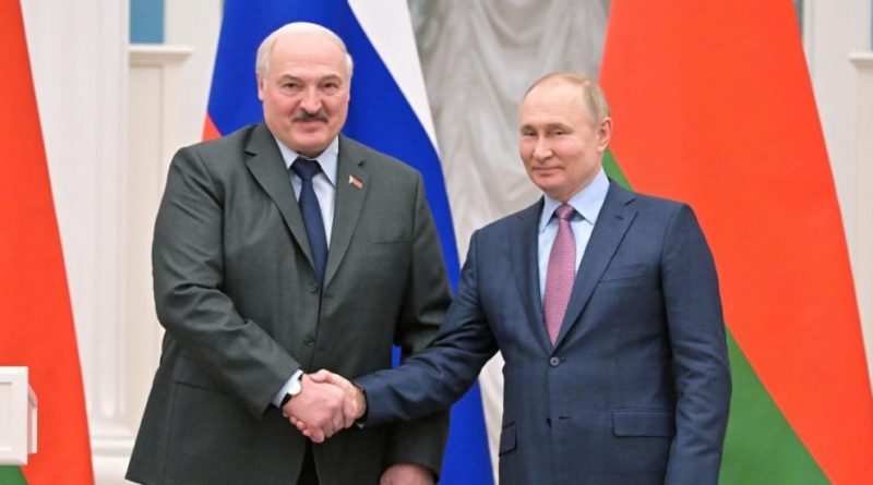Bielorussia annessa da Putin? Gli oppositori di Lukashenko: “Ci stanno occupando, versione soft di quanto potrebbe accadere in Ucraina”