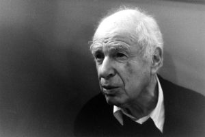 Peter Brook, Legendary British Stage Director, Dies at Age 97