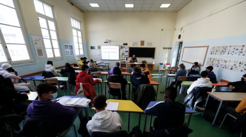 Scuola, sovraffollamento delle classi in Sicilia, Puglia e Campania. Le regioni chiedono interventi al governo