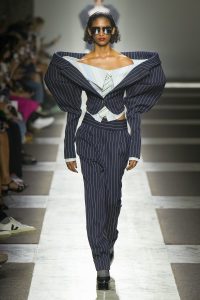 Viktor & Rolf Fall 2022 Couture