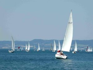 Dramma a Bolsena, si tuffa con due amici nel lago ma muore dopo un malore