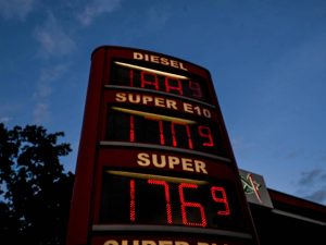 “Aprire le finestre 5 minuti, doccia solo 2 volte”. I tedeschi si preparano allo stop del gas russo