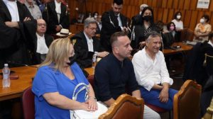 Omicidio Mollicone: assolti tutti gli imputati. Urla in aula, i Mottola rischiano l’aggressione