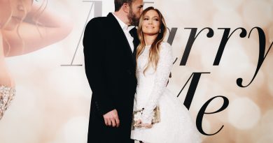 Ben Affleck and Jennifer Lopez Tie The Knot In Vegas