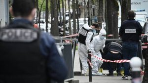 Sparatoria a Parigi: un morto e quattro feriti. Fermato un uomo