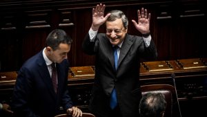 Draghi ha dato le dimissioni: il governo è in carica solo per gli affari correnti. Si va verso il voto anticipato