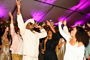 Wyclef Jean ha dato il via alla festa alla seconda cena annuale di Tod’s sulla spiaggia di East Hampton