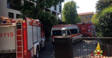 Milano, va a fuoco una cantina: padre e figlio ricoverati in ospedale