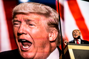 “Non ha pagato alcun prezzo per le sue bugie”: Come le false affermazioni di Trump sulle elezioni del 2016 hanno spianato la strada alle cospirazioni del 2020