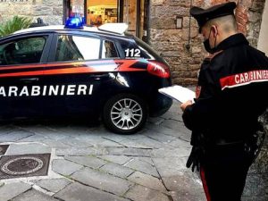 La Milano di Sala sotto choc: prima pestano il fidanzato, poi la molestano