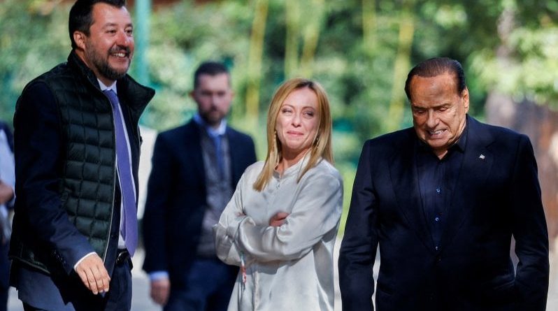 Governo e politica verso le elezioni, Meloni avverte il centrodestra: “Senza accordo sul premier alleanza inutile”.  E Salvini: “Chi avrà un voto in più indicherà il premier”