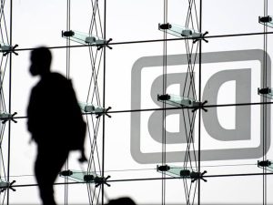 Ferrovie tedesche, bonus  di 100 euro ai dipendenti che spengono la luce