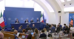 Energia, Draghi: “Su extraprofitti non escludo altri provvedimenti. L’elusione è intollerabile”
