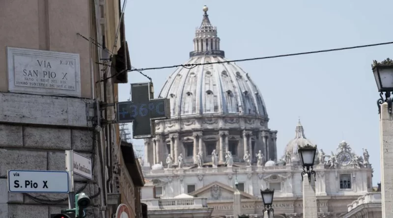 Vaticano: il bilancio della Santa Sede riduce le perdite 2021 a 3 milioni, ma ogni anno patrimonio si erode di 20-25 milioni