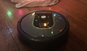 Amazon comprerà iRobot, l’azienda che produce gli aspirapolvere Roomba