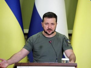 Per Amnesty il vero “orco” è Zelensky: “Ha messo in pericolo le vite dei civili”