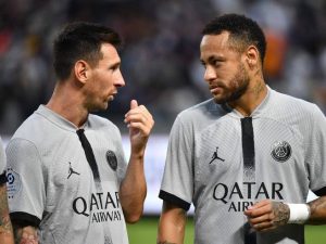 Le regole da incubo del Psg: niente telefonini, pasti di gruppo, 007 nei locali