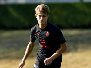 Mercato Milan: Sarr o Onyedika per il centrocampo, De Ketelaere al debutto