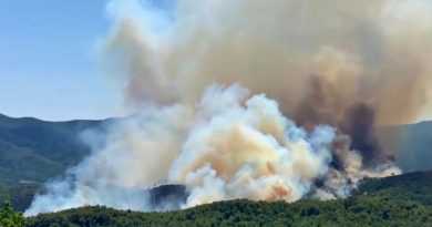 Scoppia un incendio nel Savonese: chiuso l’aeroporto di Villanova d’Albenga – Video