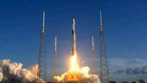 SpaceX ha lanciato la sonda Korea Pathfinder Lunar Orbiter verso la Luna con un Falcon 9