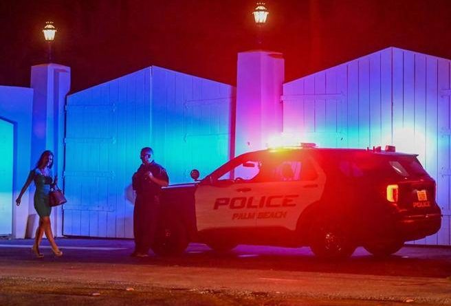 L’Fbi nella casa di Donald Trump:«Controllata anche la cassaforte»