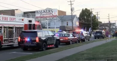 Un’auto ha investito un gruppo di persone fuori da un locale in Pennsylvania: una persona è morta e almeno 17 sono state ferite
