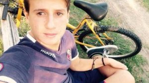 Crotone, Davide in fin di vita per uno sguardo. La madre: “Quella bestia marcisca in cella”
