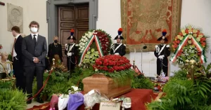 L’ultimo saluto a Piero Angela: camera ardente in Campidoglio
