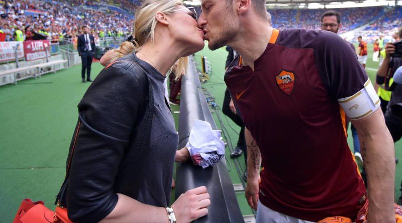 “È successo qualcosa di grave…”. La rivelazione su Totti e Ilary