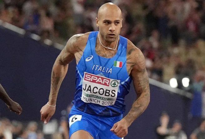 Jacobs agli Europei di atletica non corre la batteria della staffetta 4×100 che si qualifica per la finale