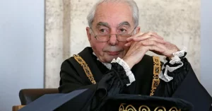 Amato, la politica oggi non è all’altezza del suo compito