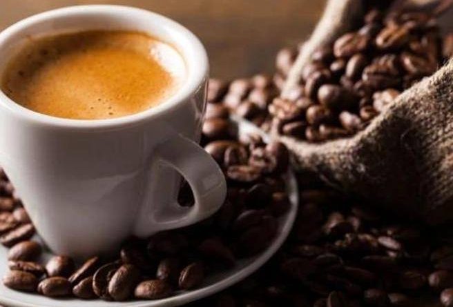 Caffè, costo raddoppiato: ma  «nell’immediato»  Illy non aumenterà il prezzo