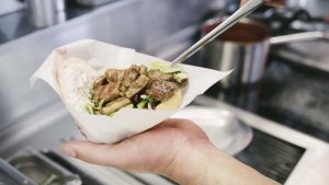 Kebab di lusso a 35 euro: in coda per assaggiarlo