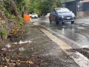 Roma, tombino rotto a Vigna Clara: incidenti e perdita d’acqua