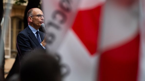 Elezioni politiche 2022, Letta: “Terzo polo e M5S hanno deciso di non combattere”. Calenda: “Tutte cazz… Non si caccerà Mattarella e non si cambierà la Costituzione”