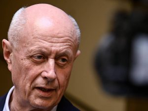 Il tour leader dell’Emiciclo che traghetta simboli e partiti