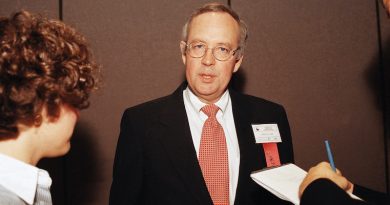 È morto Kenneth Starr, procuratore americano noto per aver guidato l’indagine che portò all’impeachment di Bill Clinton