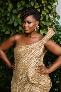 Ted Lasso’s Sarah Niles Brought Game-Day Poise and Gilded Glamour to the 2022 Emmys