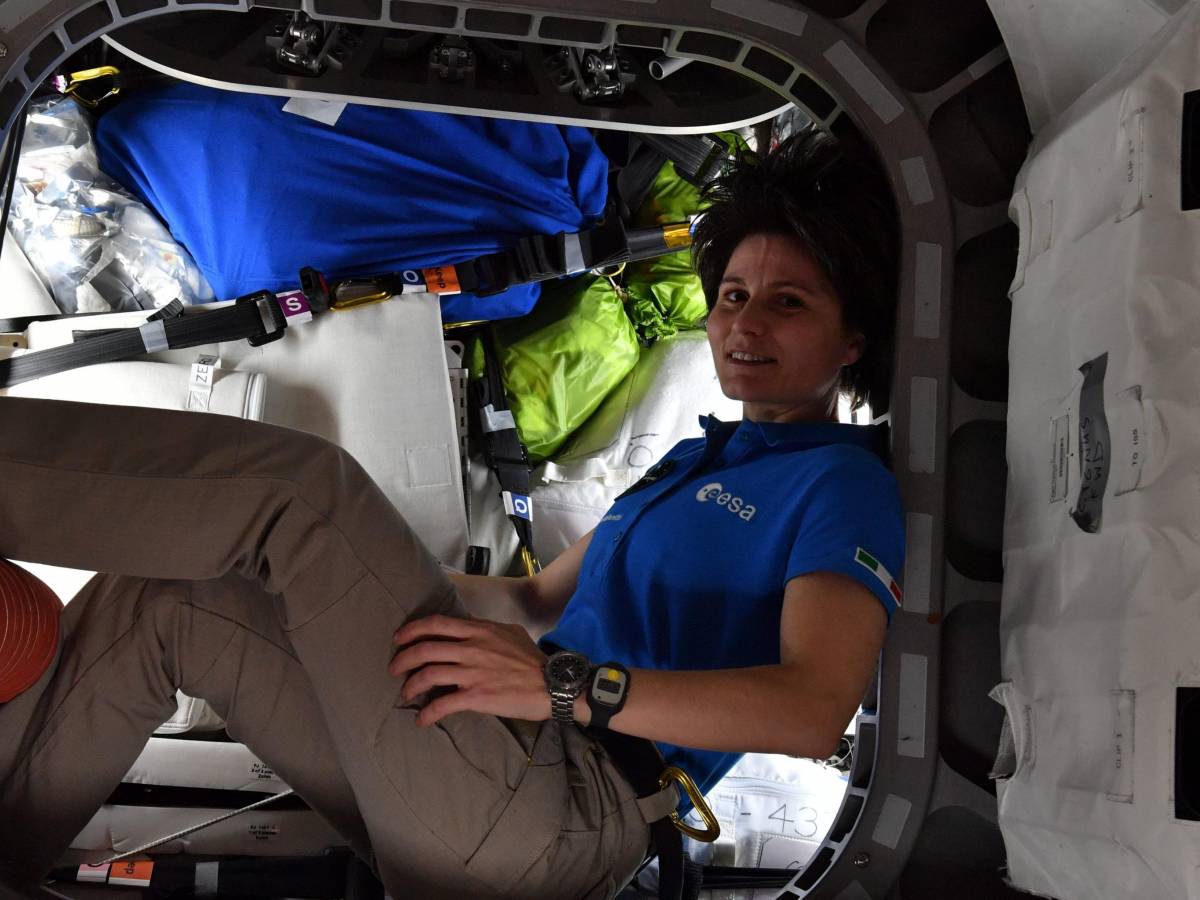 Astrosamantha brilla ancora. È la prima donna comandante