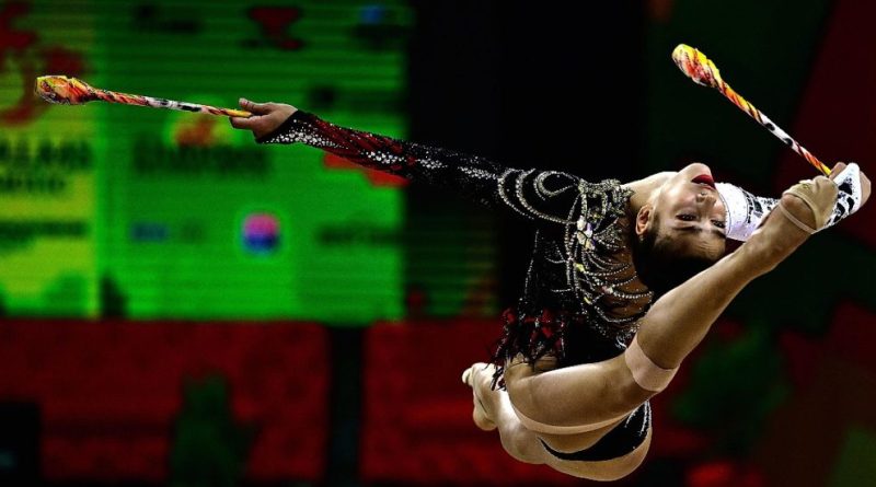 Mondiali di ginnastica ritmica, storico oro per Sofia Raffaeli che dedica la medaglia alle Marche