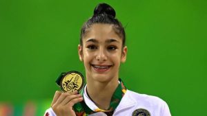 Raffaeli vince l’oro ed entra nella storia. “Dedico il titolo ai marchigiani”