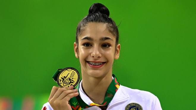 Raffaeli vince l’oro ed entra nella storia. “Dedico il titolo ai marchigiani”