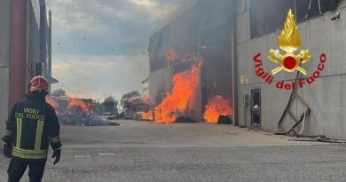 Incendio Cavarzere, fiamme alla Bottecchia Cicli nel Veneziano