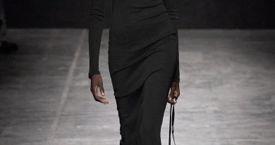 Ann Demeulemeester primavera 2023 pronto per l’uso