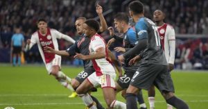 Ajax-Napoli: 1 a 6. Lo show dei ragazzi di Spalletti: la squadra che si diverte vince anche ad Amsterdam