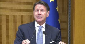 Governo, Conte: “Modello di Meloni è la Polonia? No ad arretramenti sui diritti”. Letta chiede “un’opposizione unitaria”
