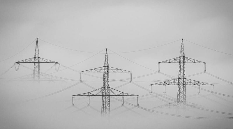 Elettricità, tetto ai ricavi. Rischio beffa per l’Italia. Così la Ue “avvantaggia” la Germania