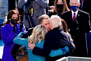Fox News critica Joe Biden per essere un… padre affettuoso che si preoccupa di suo figlio