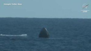 Samantha Cristoforetti è tornata sulla Terra: il video dell’ammaraggio della navicella spaziale Crew Dragon Freedom