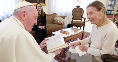 Papa Francesco e la lezione di Edith Bruck, punto di luce nelle tenebre